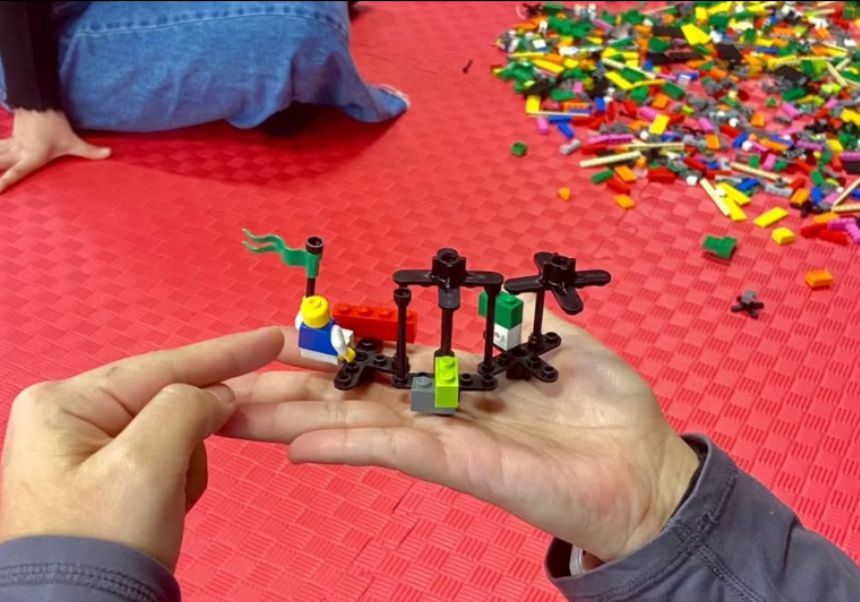 Alumnes en la sessió amb metodologia Lego Serious Play®